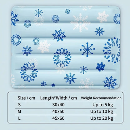 Snowflake-print mat from above with size table: S 30x40, M 40x50, L 45x60 cm for up to 5, 10 and 20 kg